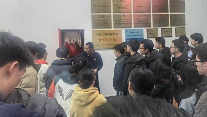 9eec29835bcdc4996b9315c22e91a09