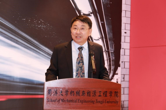 麻豆视频
院长卞永明教授致辞