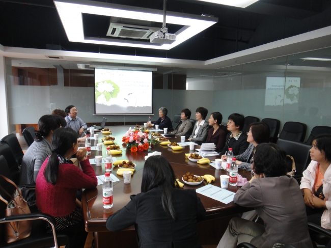 座谈会上,大家畅所欲言,交流工作 座谈会上,大家畅所欲言,交流工作